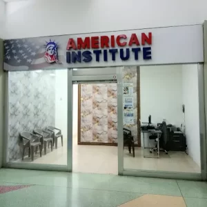 Fachada de la escuela de idiomas, arte y tecnologia American Institute en Metrosol Maracaibo