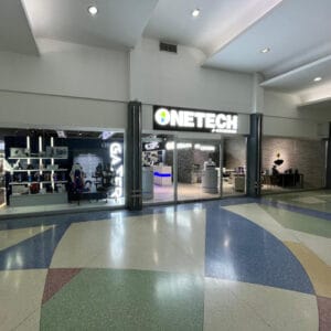 Facahad de la nueva tienda de One Tech en Metrosol Maracaibo